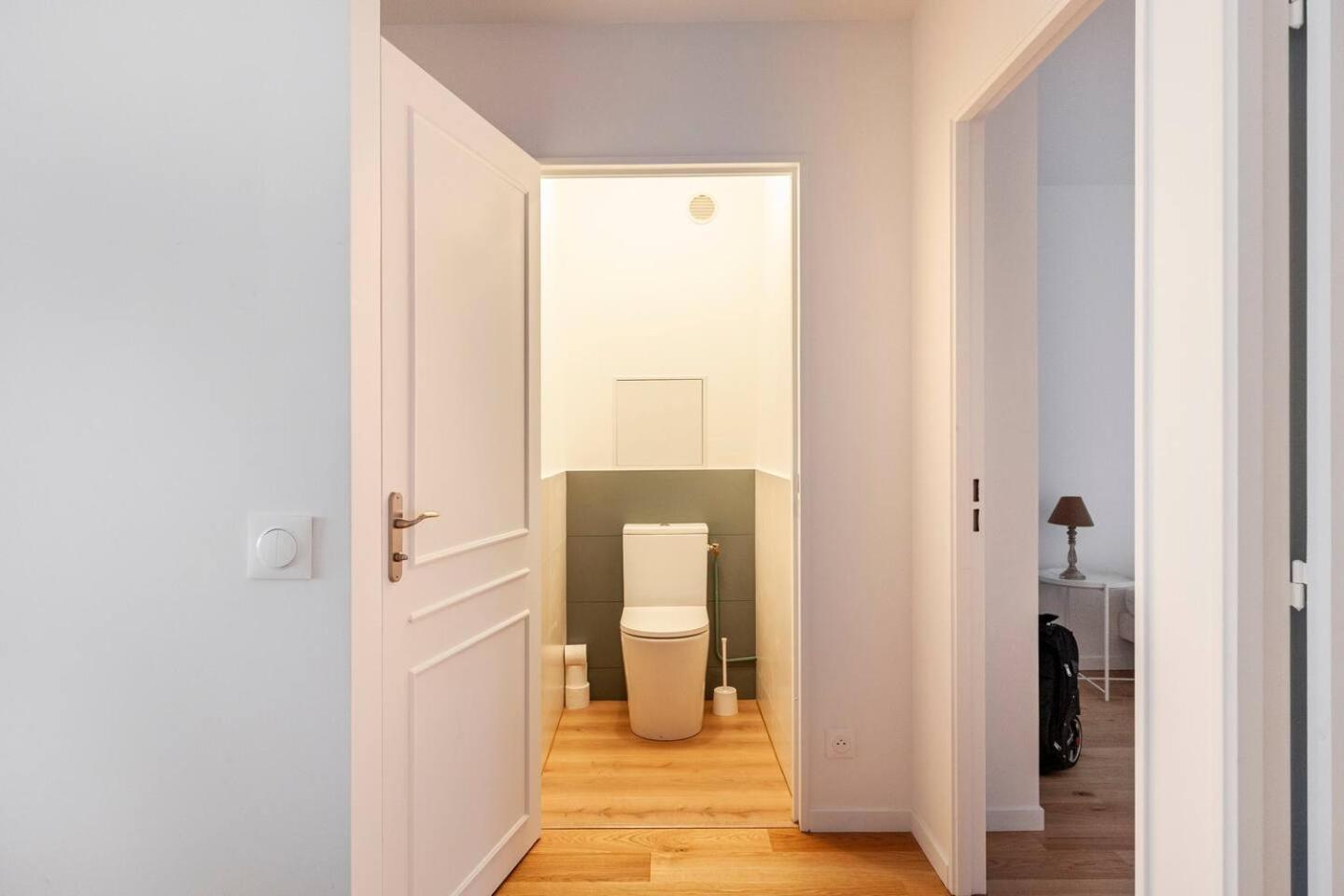 3 Bedroom Flat Close Montmartre * Parigi